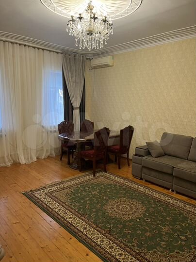 2-к. квартира, 100 м², 1/2 эт.