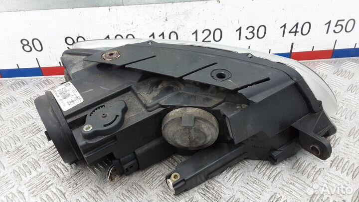 Фара левая Volkswagen Passat B6 2009