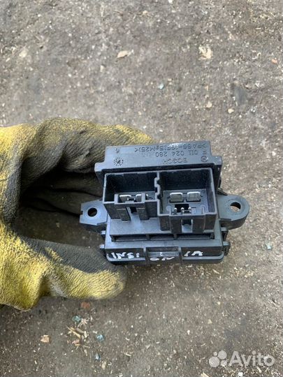 Реастат отопителя Opel Insignia