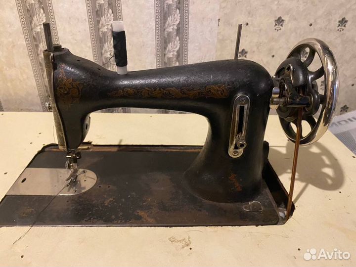 Швейная машина