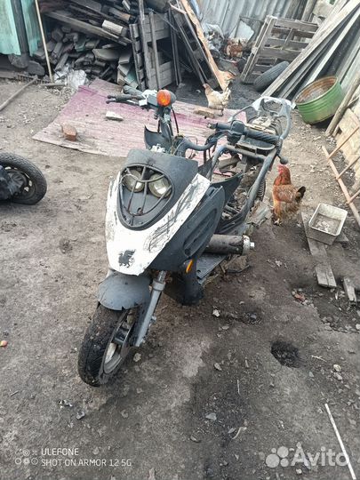 2 мопеда