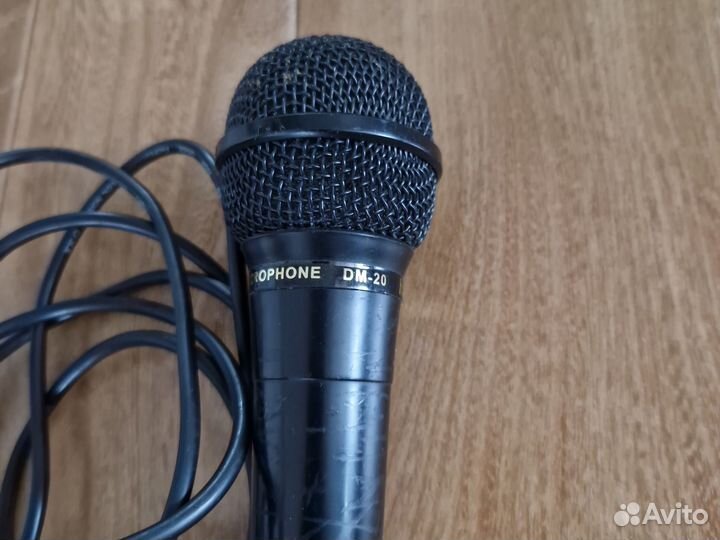 Микрофон для караоке проводной
