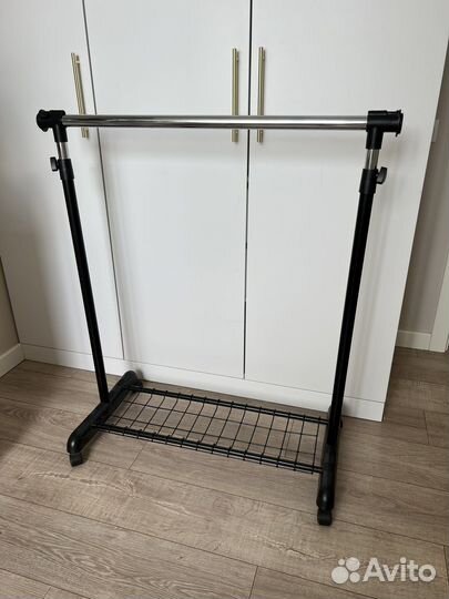 Вешалка стойка напольная для одежды