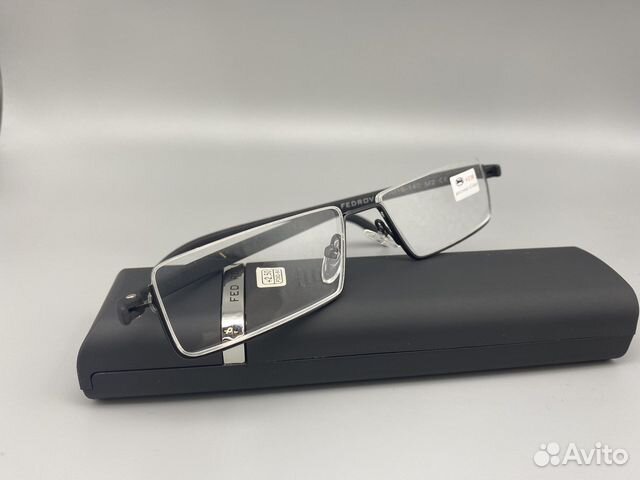 Готовые очки с диоптриями в футляре