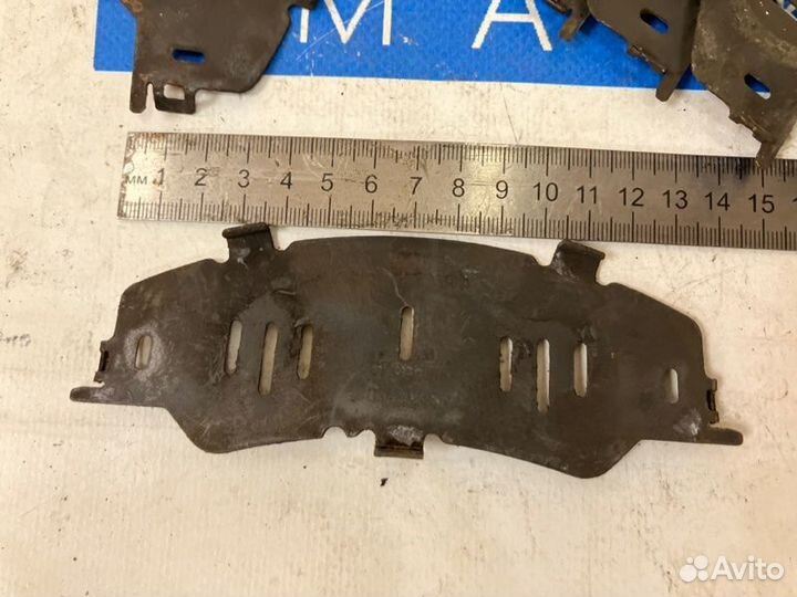 Пластины антискрипные комплект Infiniti