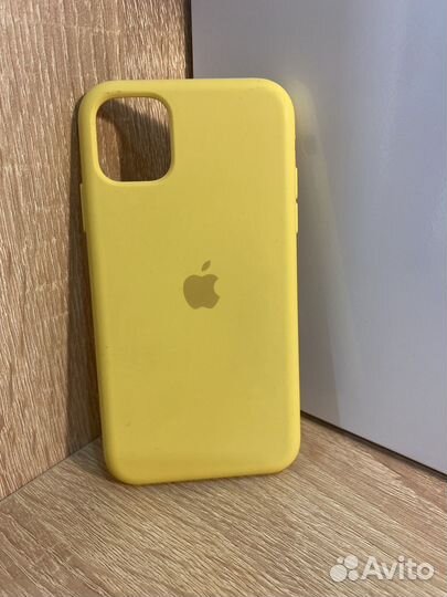 Чехол на iPhone 11