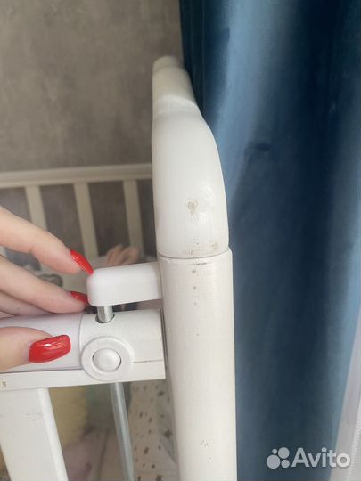 Детская кроватка и пеленальный комод