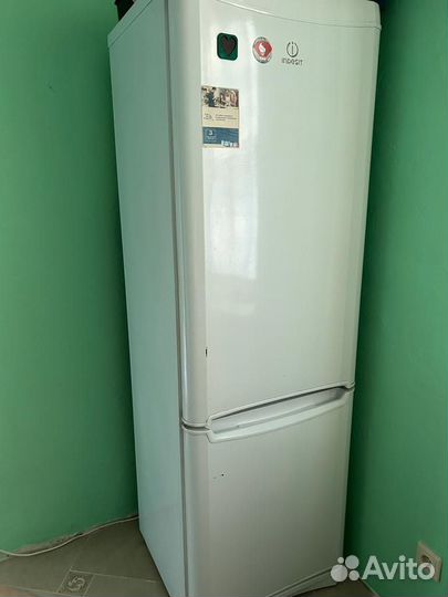Холодильник indesit