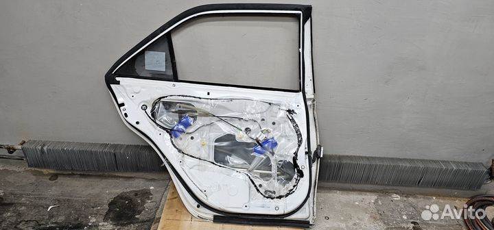 Дверь задняя левая Toyota Camry 50 2011-2017