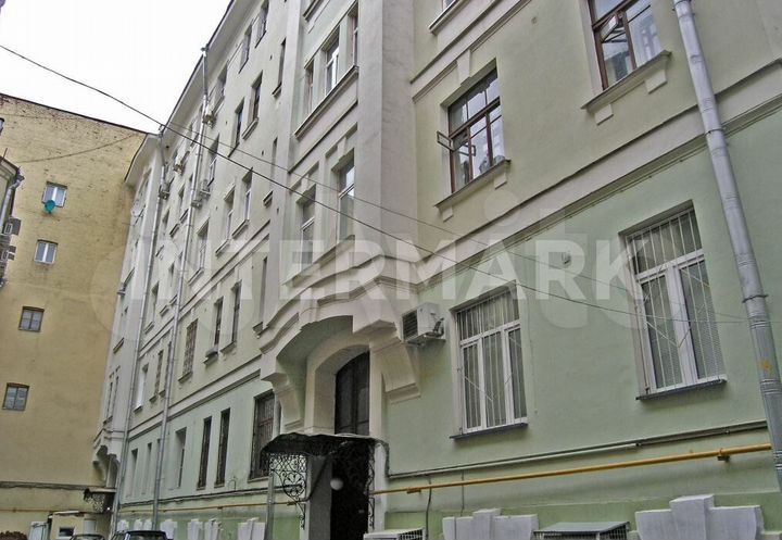 6-к. квартира, 188 м², 3/5 эт.
