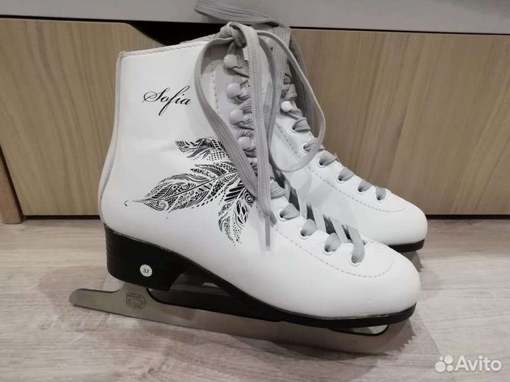 Коньки фигурные