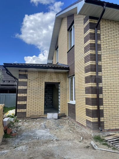 Дом 141 м² на участке 5 сот.