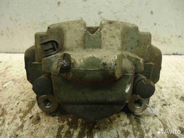 Суппорт передний правый BMW 5-Series F10