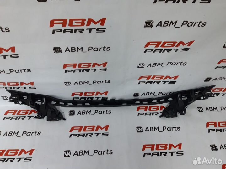 Нижний скелет бампера на Mercedes W212 Рест