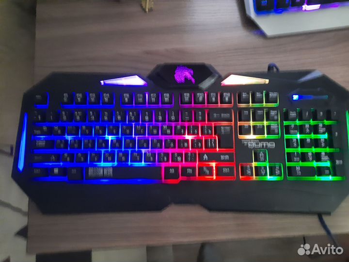 Игровая клавиатура Qumo с подсветкой