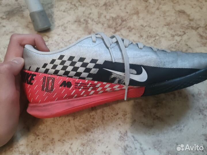 Футбольные бутсы nike mercurial