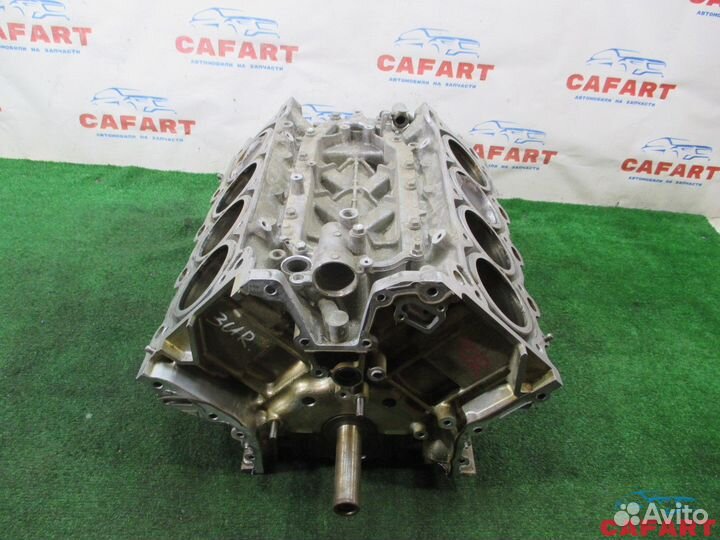 Блок цилиндров lexus LX570 URJ201 3UR-FE