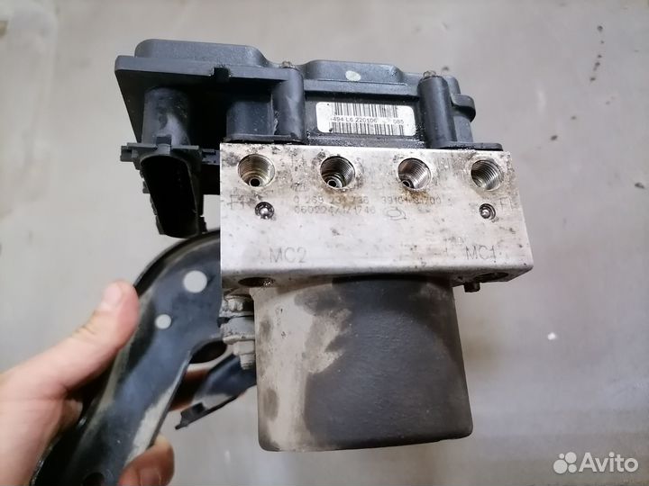 Блок ABS (насос) для Nissan Almera Classic (B10)