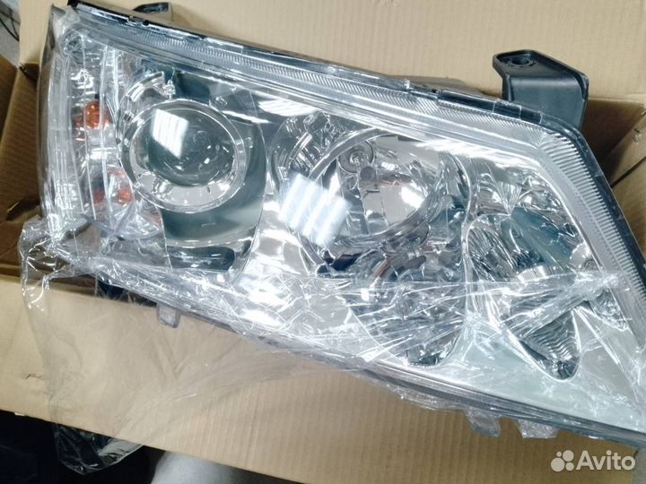Фара правая Geely Emgrand EC7 (sedan)