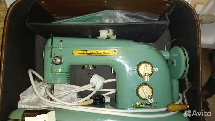 Продам швейную машинку бу