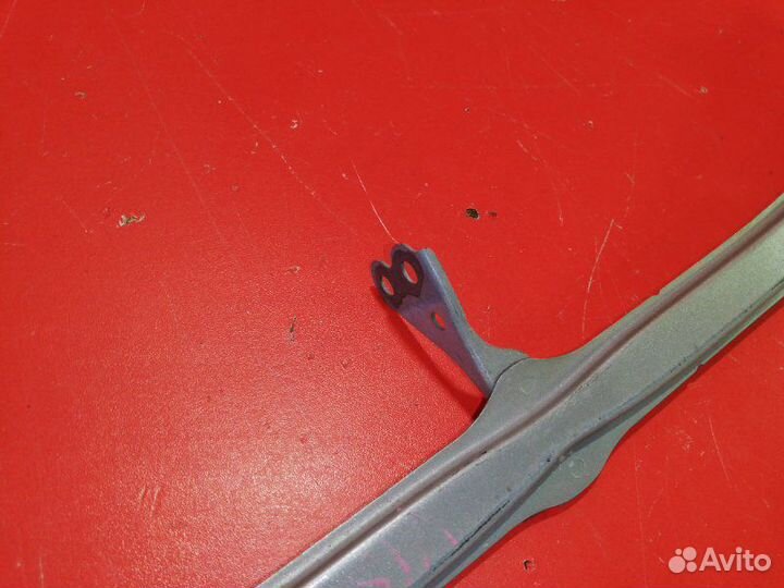 Планка под фары Toyota Vista ZZV50 1ZZ-FE