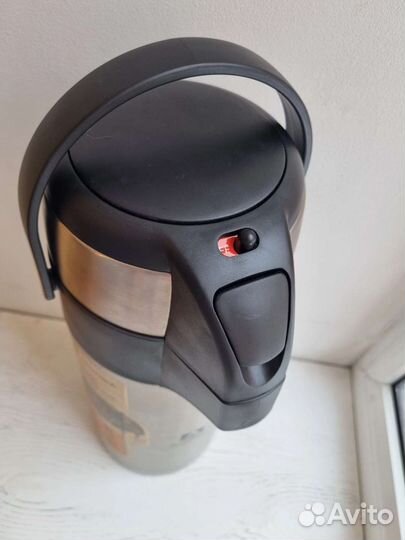 Термос на 3.5 литра из нержавки с помпой-оч.удобно