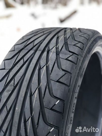 Triangle TR968 245/35 R20 95V