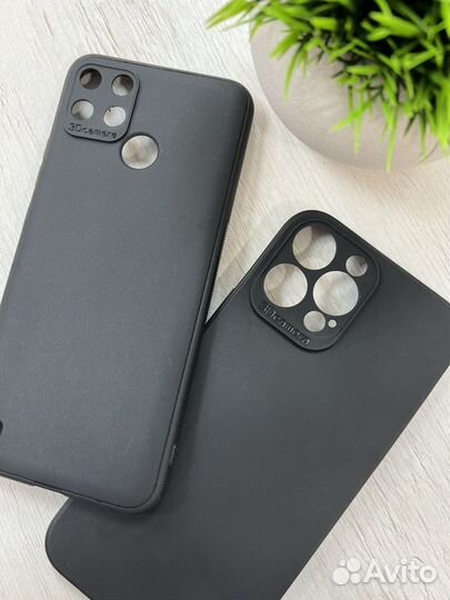 Чехлы на телефон