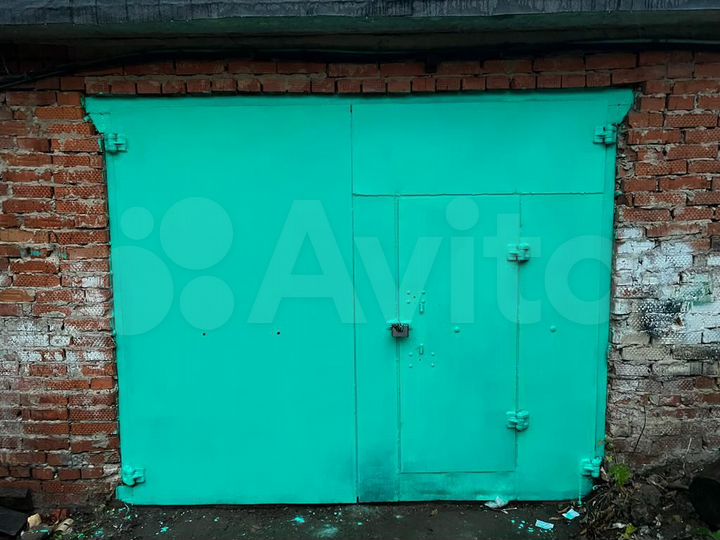 Гараж, > 30 м²