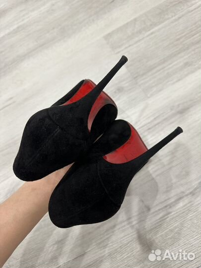 Туфли christian louboutin 37 черные оригинал