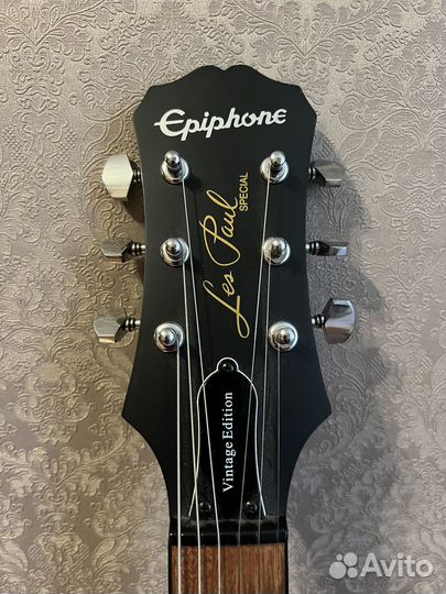 Электро гитара epiphone Les Paul с комбиком Fender