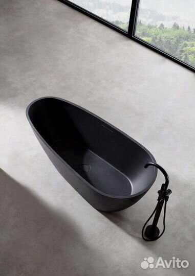 Baннa из иcкусcтвенного камня