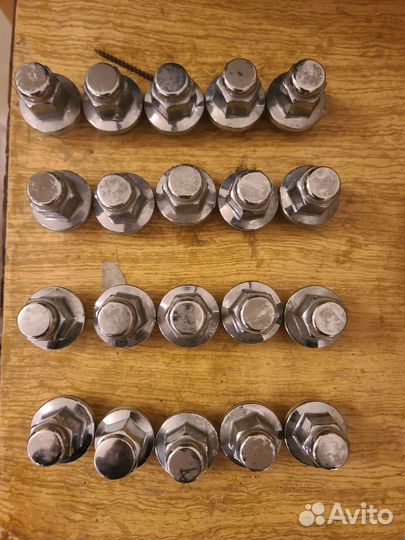 Гайки Toyota land cruiser