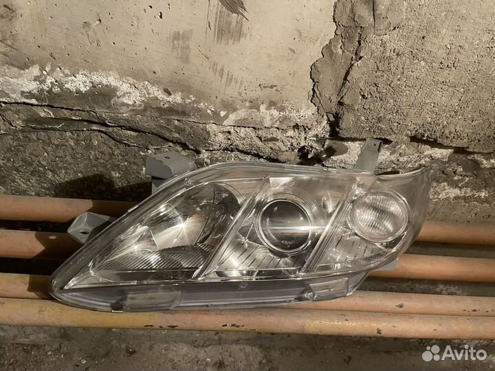 Фара Toyota camry 40