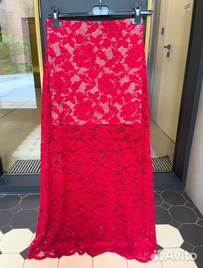 Юбка красная кружевная