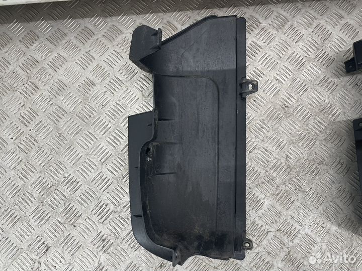 Клык бампера заднего Iveco Daily E6 14