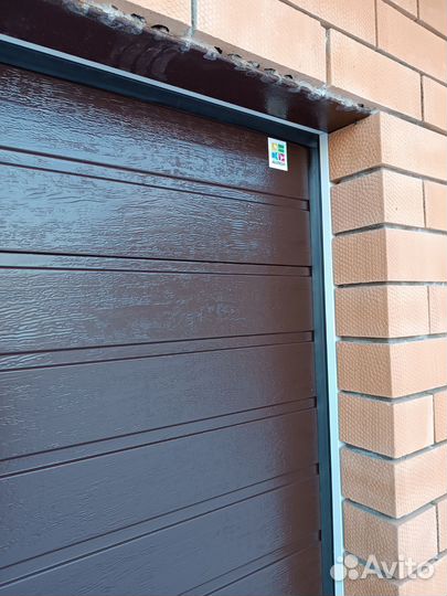 Гаражные ворота Alutech