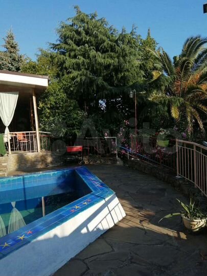 Коттедж 300 м² на участке 13,5 сот.