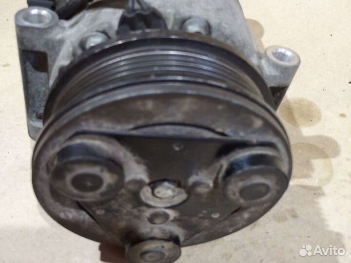 Компрессор кондиционера Land rover, Ford