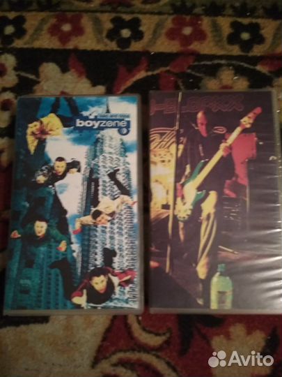 Видеокассеты VHS с музыкой и клипами