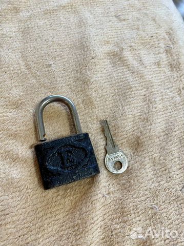 Замок с ключиком и батарейки