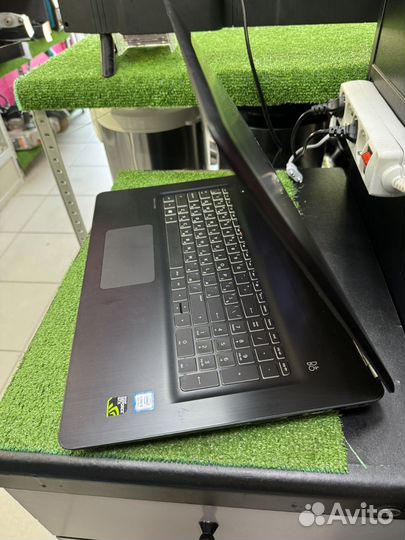 Ноутбук HP Pavilion 17-ab423ur