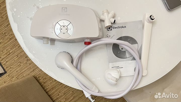Поточный водонагреватель Electrolux