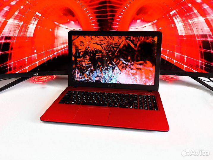 Ноутбук Asus / Intel Core i3 / GeForce