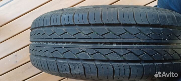 Hankook Optimo K406 215/65 R16