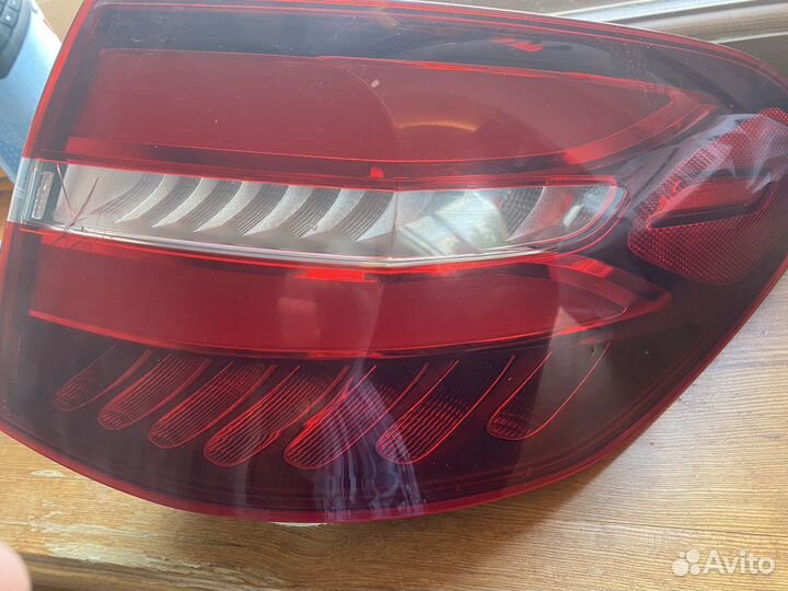 Задняя правая фара (на крыло) GLC 250