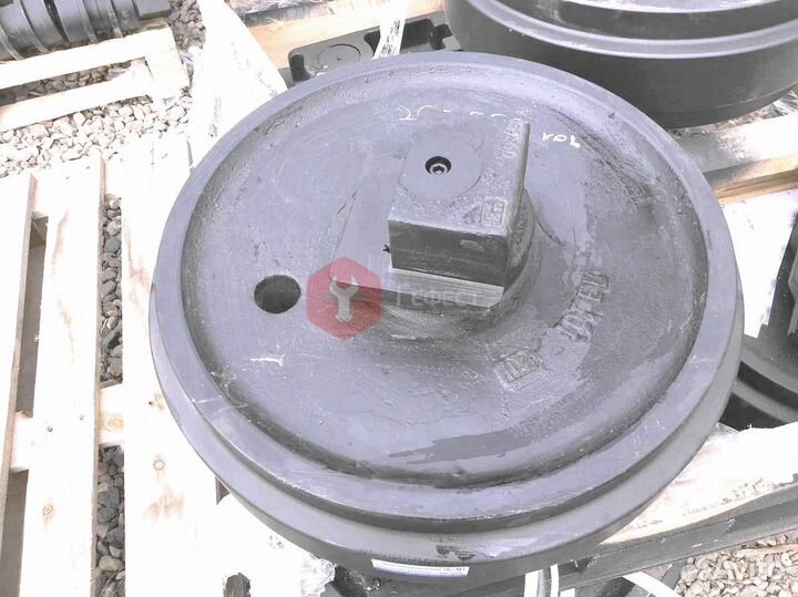 Колесо направляющее Doosan S250LC-V(5)