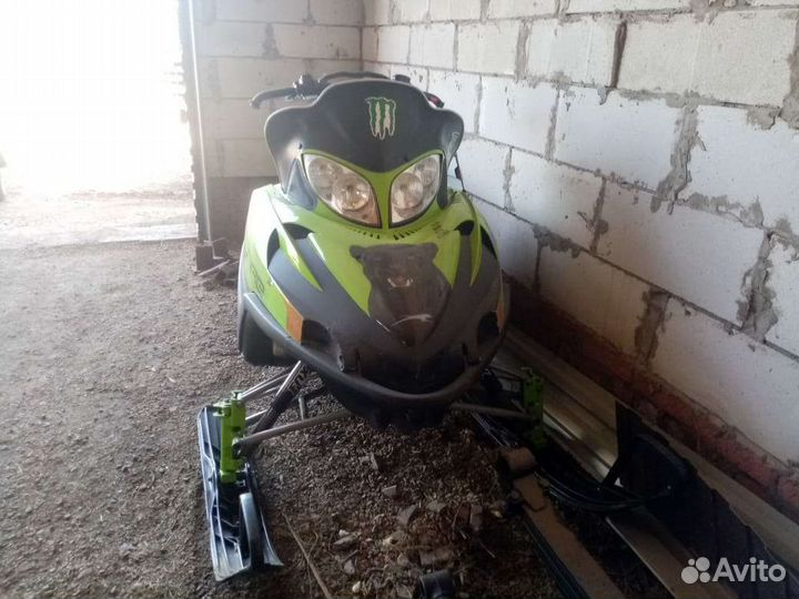 Снегоход Arctic cat
