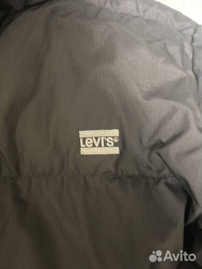 Женский пуховик levis