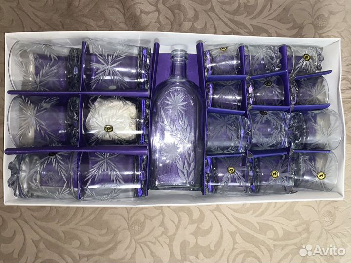 Набор рюмок, бокалов и графина